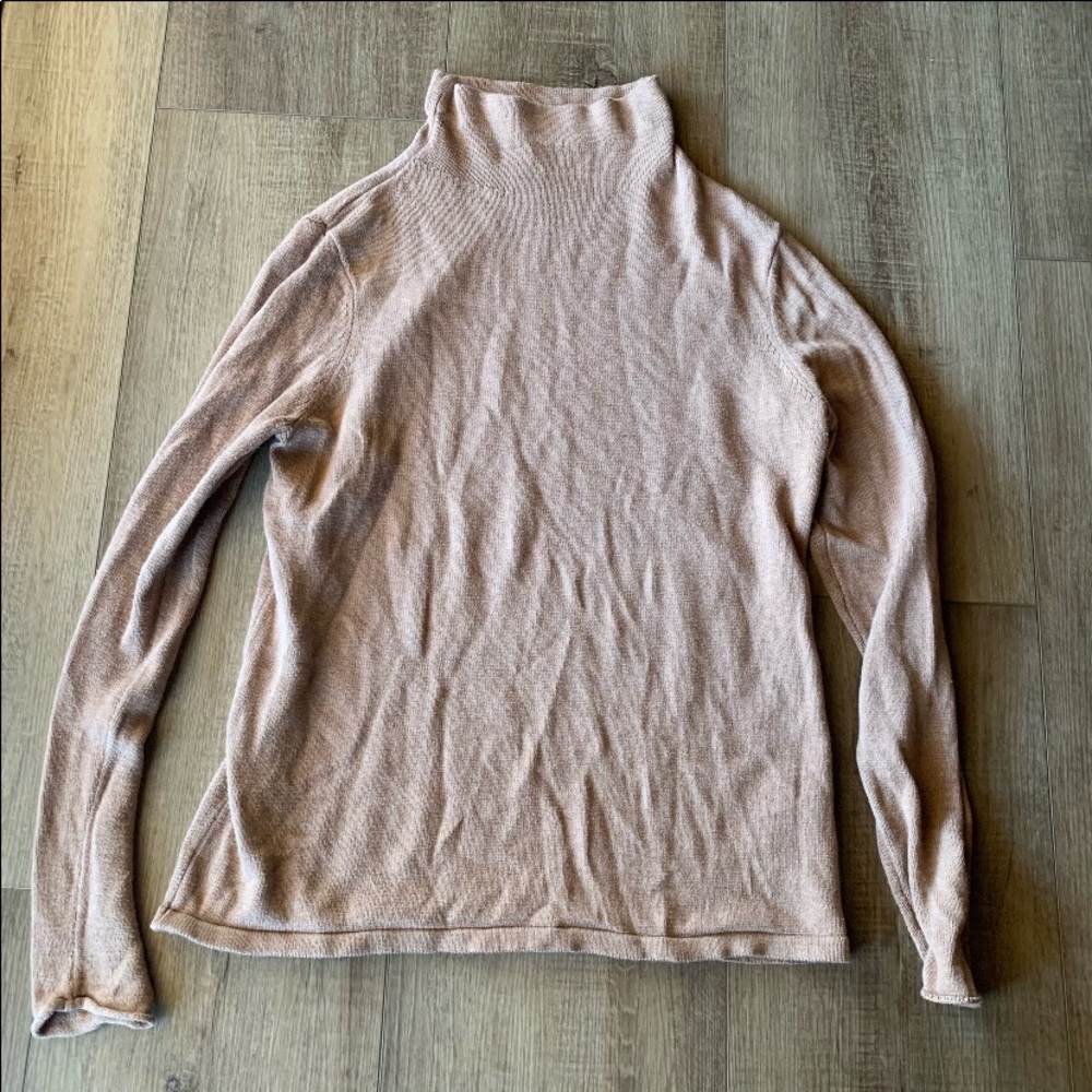 OLD NAVY BASIC TURTLENECK